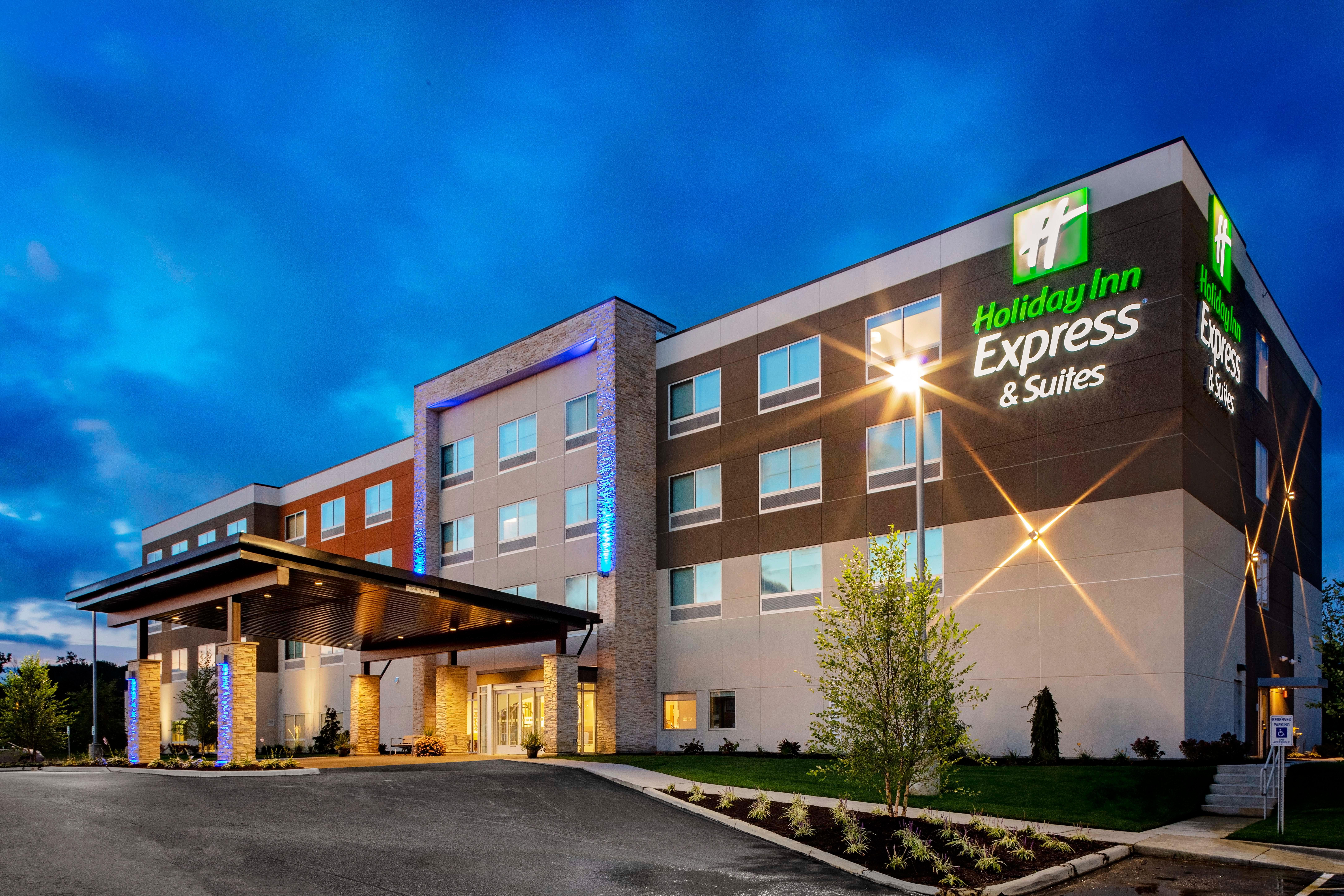 Holiday Inn Express & Suites - Madison By Ihg Exteriör bild